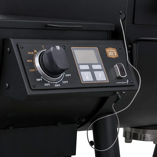 Oklahoma Joe's Rider DLX Pellet Grill | Smoker 4 Oklahoma Joe's Rider DLX Pellet Grill | Smoker - Image 4